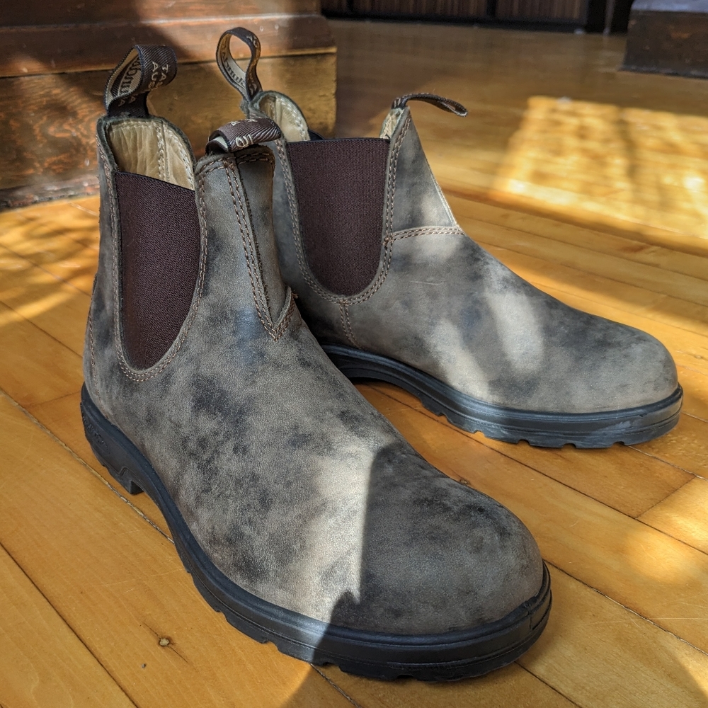 Blundstone #585 in Rustic Brown